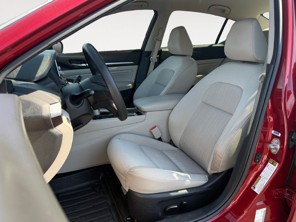 Used 2021 Nissan Altima 2.5 SV AWD/4WD image 7