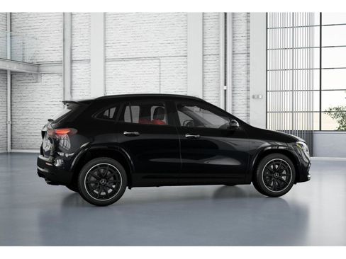 New 2026 Mercedes-Benz GLA 35 AMG 4MATIC image 18
