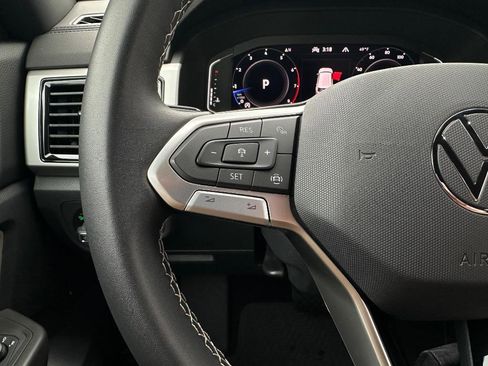 Used 2023 Volkswagen Atlas Cross Sport SE image 11