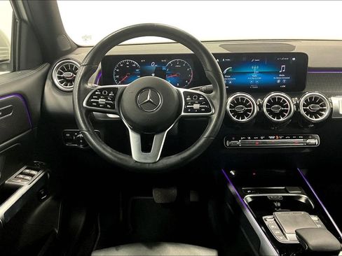 Used 2022 Mercedes-Benz GLB 250 image 7