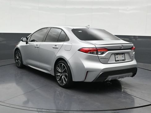 Used 2022 Toyota Corolla SE FWD image 3