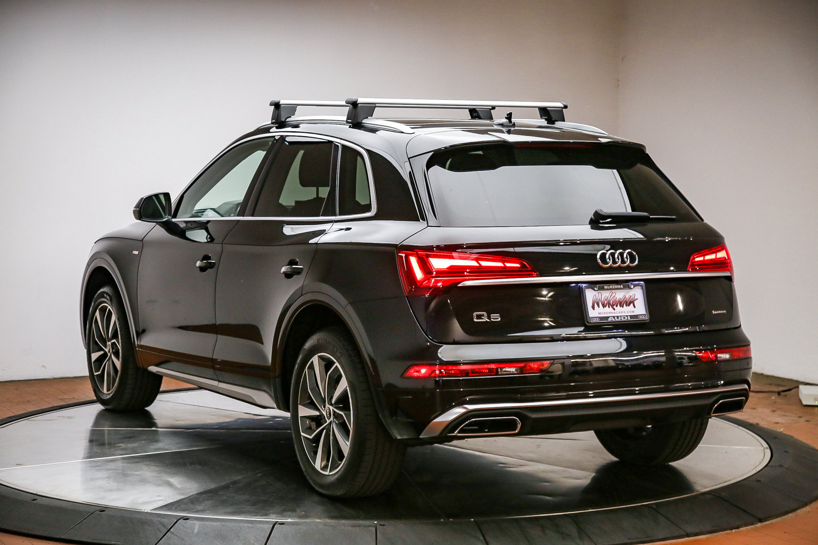 Certified 2023 Audi Q5 2.0T Premium w/ Convenience Package AWD/4WD image 5