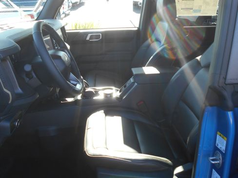 New 2025 Ford Bronco Badlands image 28