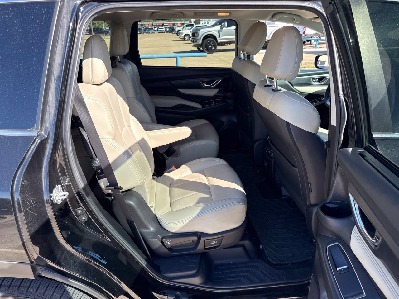 Used 2023 Subaru Ascent Limited AWD/4WD image 12