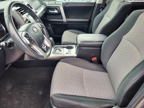 Used 2015 Toyota 4Runner SR5 AWD/4WD image 12