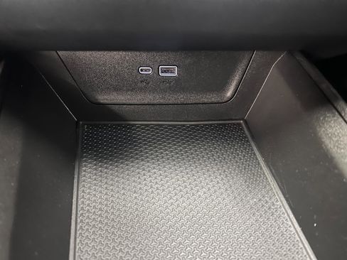 Used 2025 Chevrolet Equinox LT image 32