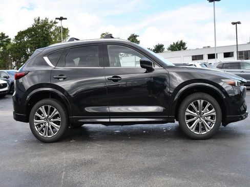 New 2025 MAZDA CX-5 Signature image 8
