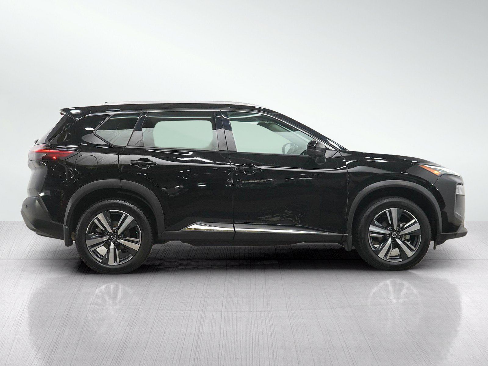 Used 2021 Nissan Rogue SL w/ Premium Package AWD/4WD image 6