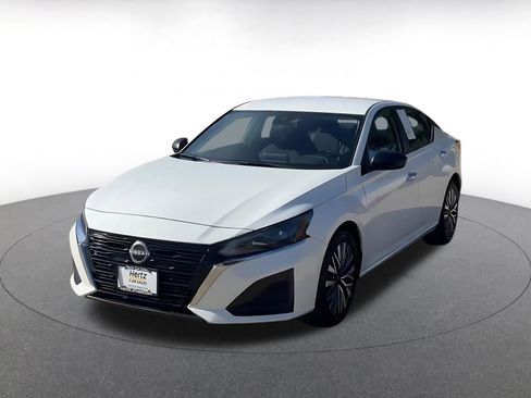 Used 2025 Nissan Altima 2.5 SV image 7