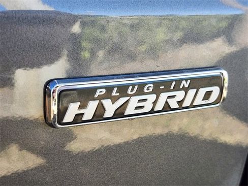 Used 2023 Ford Escape SE image 15