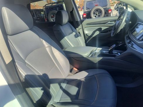 Used 2020 Buick Enclave Essence w/ Sound and Sites Package image 20