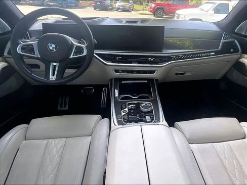 Used 2024 BMW X7 M60i w/ Executive Package AWD/4WD image 16