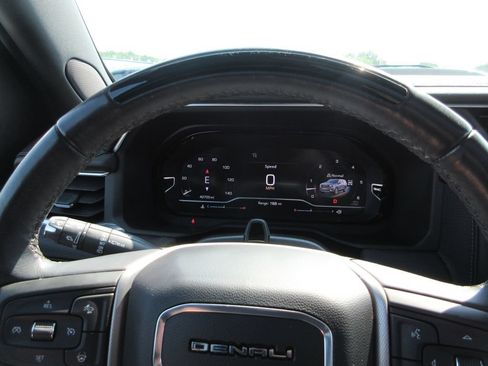 Certified 2023 GMC Yukon Denali w/ Denali Reserve Package AWD/4WD image 33