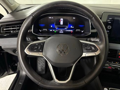 Used 2025 Volkswagen Jetta SE FWD image 20