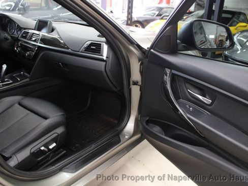 Used 2018 BMW 320i xDrive Sedan AWD/4WD image 31