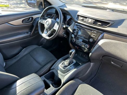 Used 2018 Nissan Rogue Sport S w/ S Appearance Package image 19