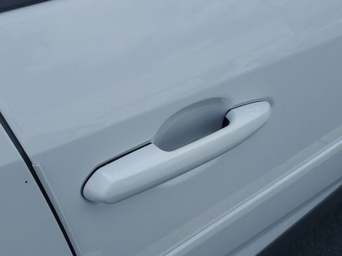 Certified 2021 Toyota RAV4 XLE w/ Convenience Package image 6