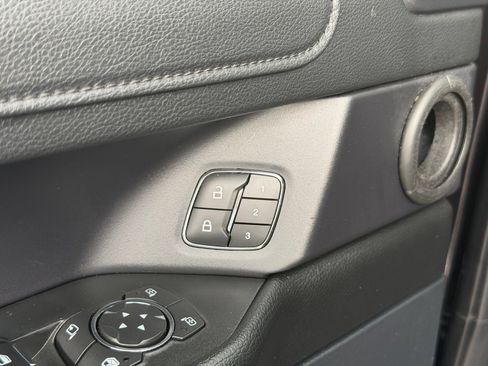 Used 2021 Ford Expedition XLT AWD/4WD image 14