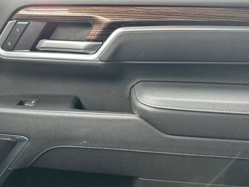 Used 2025 Chevrolet Silverado 2500 LT w/ Convenience Package image 19