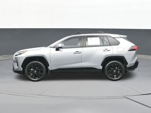 Used 2024 Toyota RAV4 SE AWD/4WD image 9