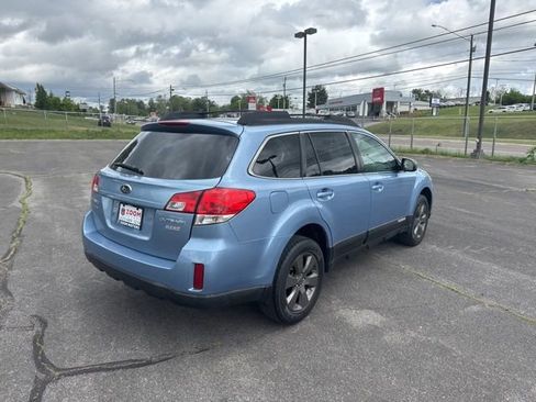 Used 2012 Subaru Outback 2.5i Premium w/ All-Weather Pkg AWD/4WD image 8