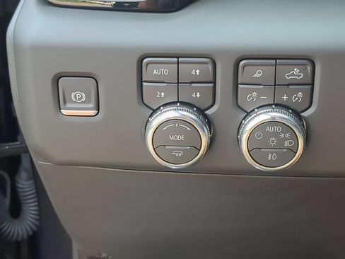 Used 2026 GMC Sierra 1500 Denali AWD/4WD image 18