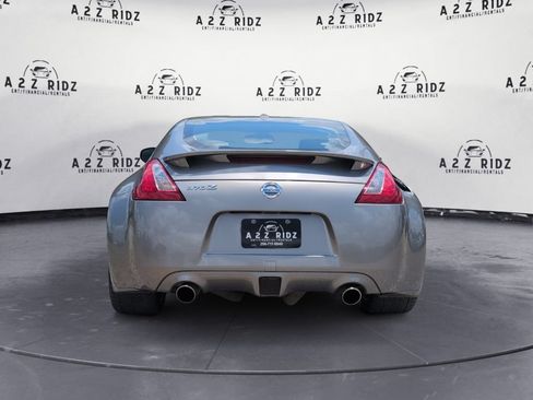 Used 2009 Nissan 370Z Touring w/ Sport Pkg RWD image 5