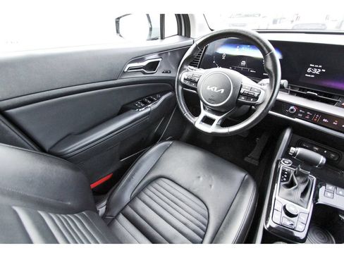 Used 2023 Kia Sportage SX FWD image 9