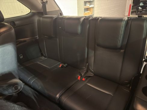 Used 2017 Toyota Highlander Limited image 30