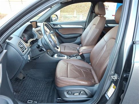 Used 2018 Audi Q3 2.0T Premium w/ Convenience Package image 10