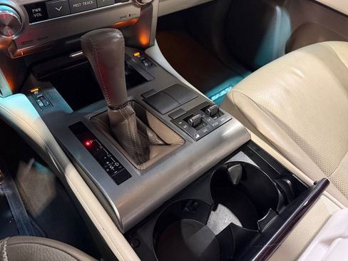 Used 2015 Lexus GX 460 w/ Premium Package image 33