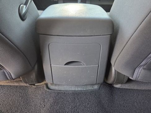 Used 2018 Nissan Frontier SV RWD image 18