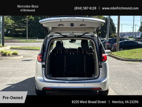 Used 2024 Chrysler Pacifica Touring-L FWD image 25