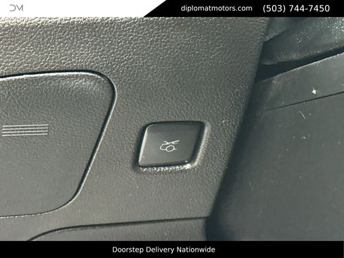 Used 2016 Ford Mustang Shelby GT350 w/ Technology Package image 29