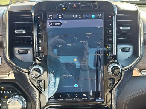 Used 2025 RAM 1500 Limited w/ Trailer Tow Group image 24