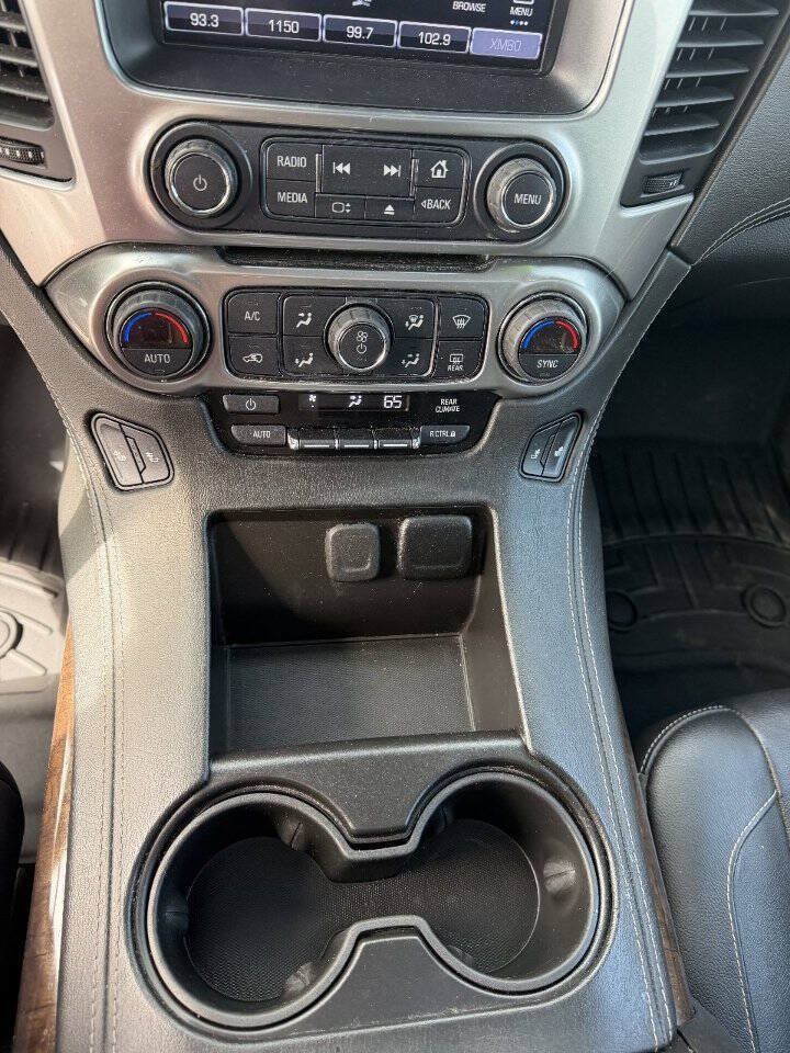 Used 2018 Chevrolet Suburban LT AWD/4WD image 25