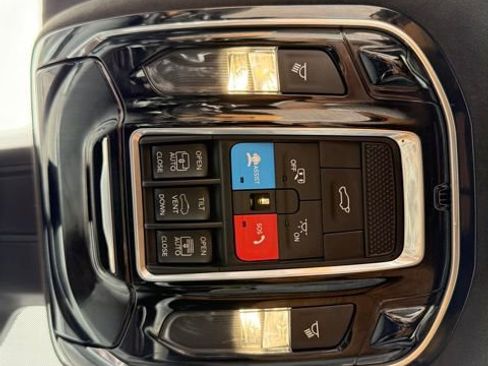 Used 2023 Jeep Grand Wagoneer Series III image 27