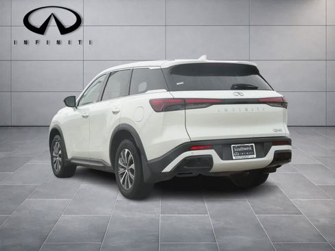 Certified 2023 INFINITI QX60 Pure FWD image 5
