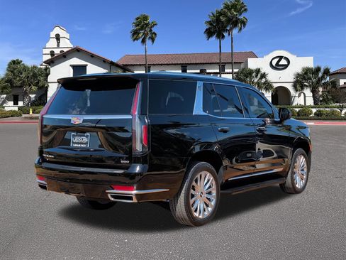 Used 2024 Cadillac Escalade Premium Luxury image 2