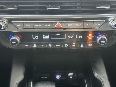 Used 2022 Kia Telluride LX AWD/4WD image 24