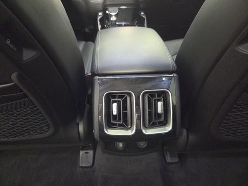 Used 2023 Kia Sorento SX FWD image 27