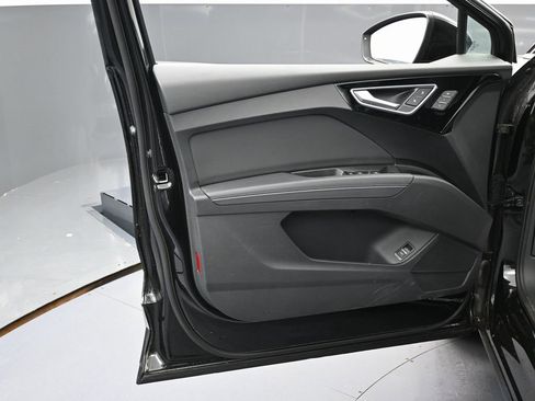 Used 2023 Audi Q4 e-tron Premium w/ Convenience Package image 39