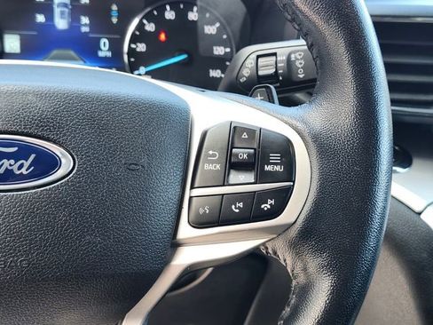 Certified 2020 Ford Explorer XLT w/ Equipment Group 202A AWD/4WD image 32