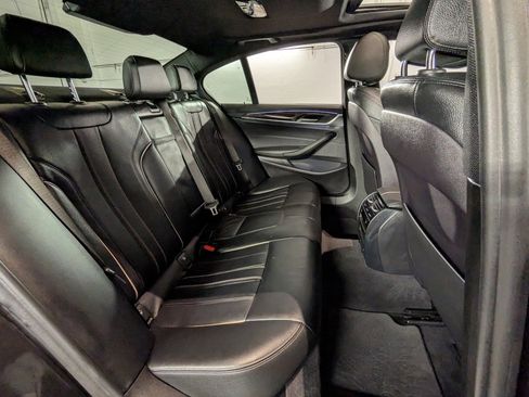 Used 2018 BMW 530i xDrive image 24