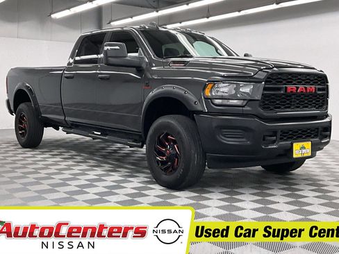Used 2024 RAM 3500 Tradesman w/ Convenience Group AWD/4WD image 1