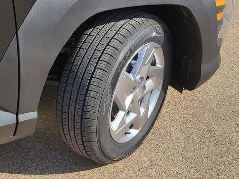 New 2026 Hyundai Kona SE image 5