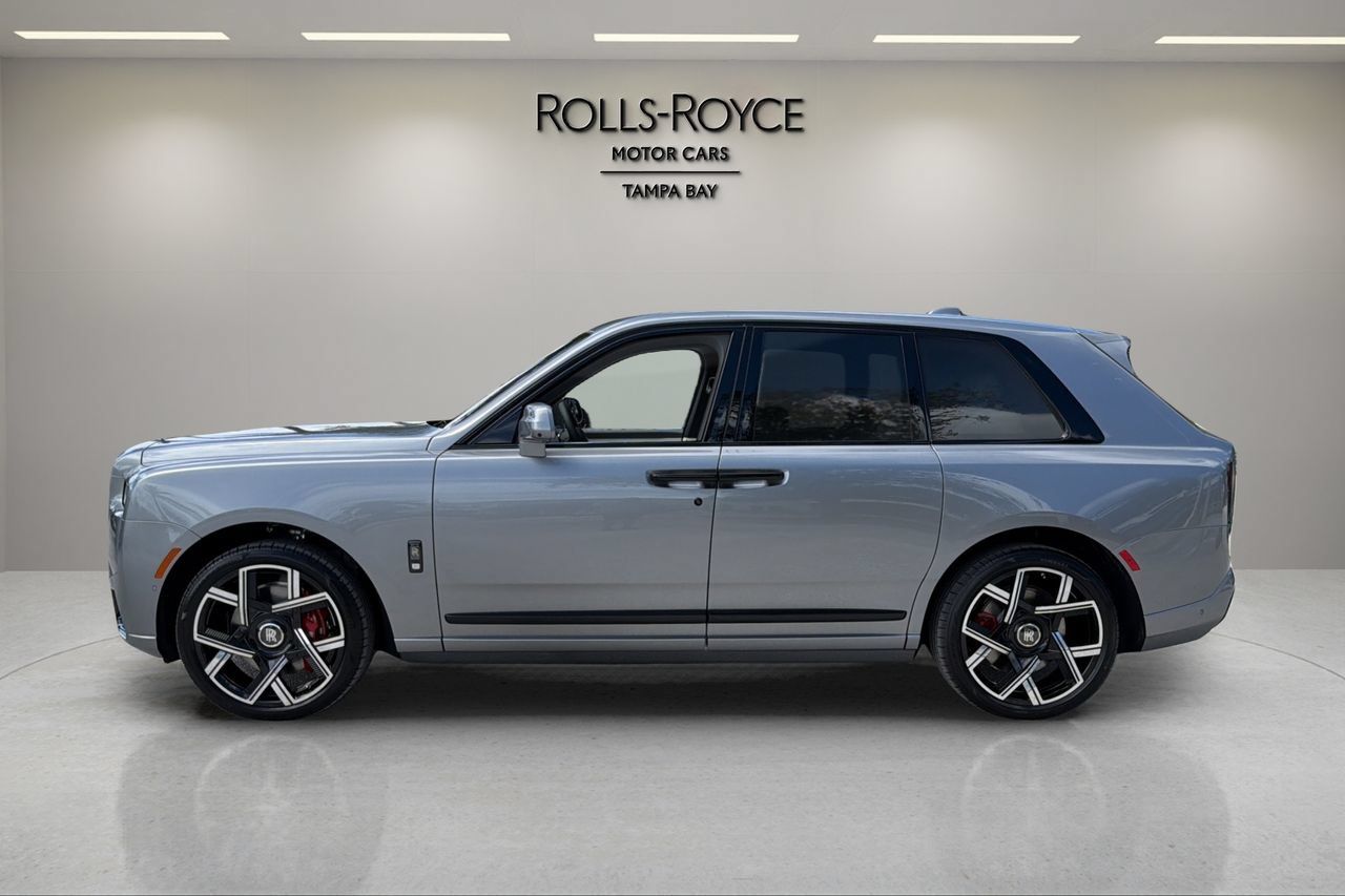New 2027 Rolls-Royce Cullinan Black Badge AWD/4WD image 3