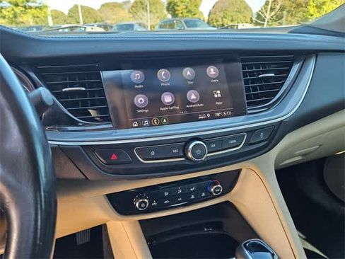 Used 2019 Buick Regal Preferred w/ Sights and Sounds Package image 27