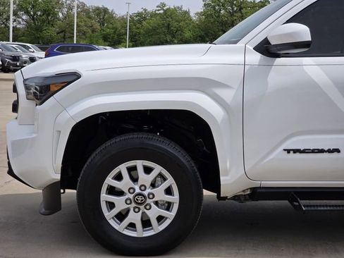 Used 2024 Toyota Tacoma SR5 image 6