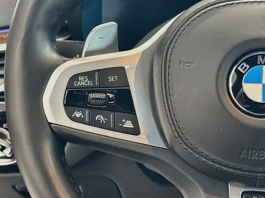 Used 2020 BMW M550i xDrive AWD/4WD image 38